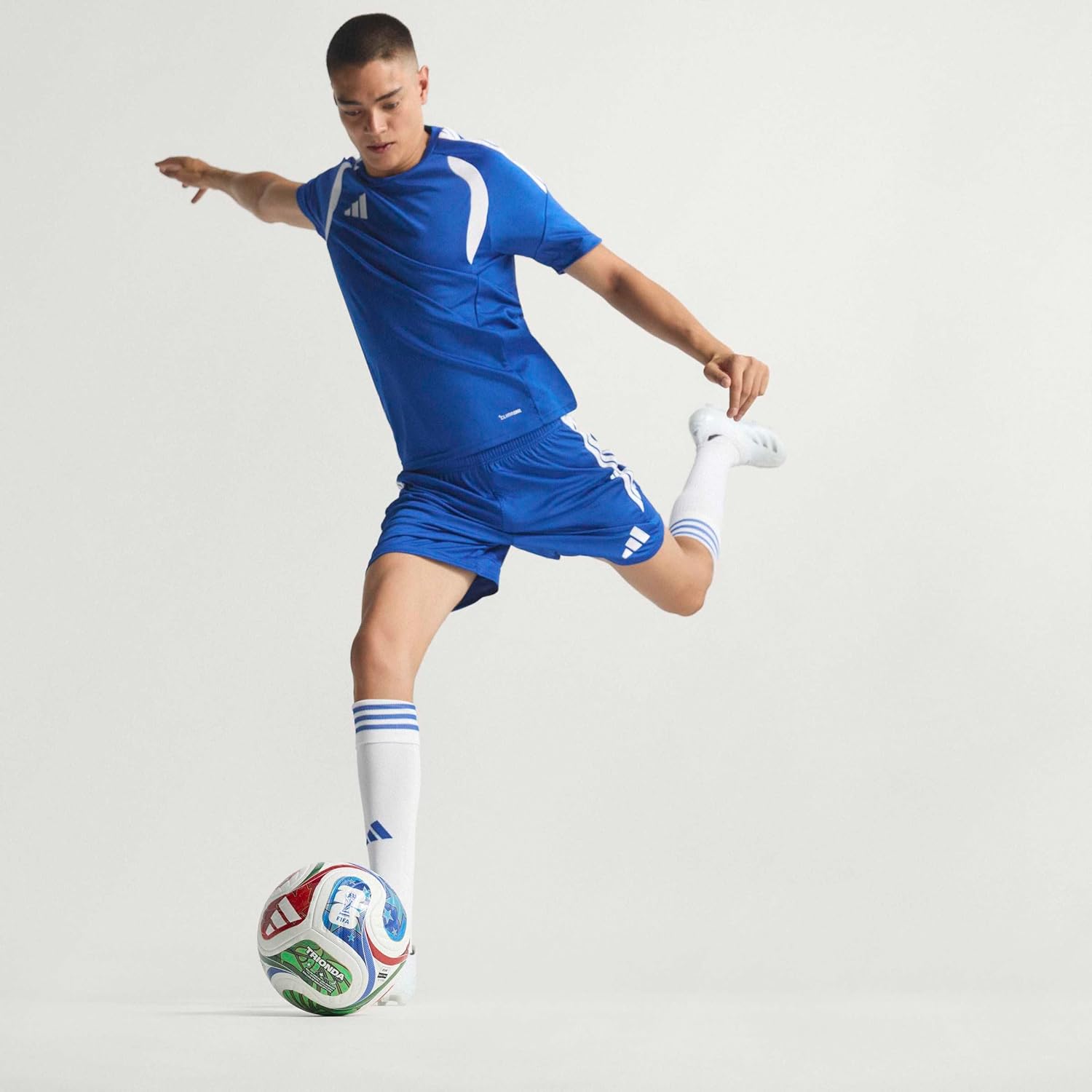 Adidas Fifa World Cup 26 Trionda Pro Football Soccer Official Match Ball 2026 White/Blue/Red/Lime