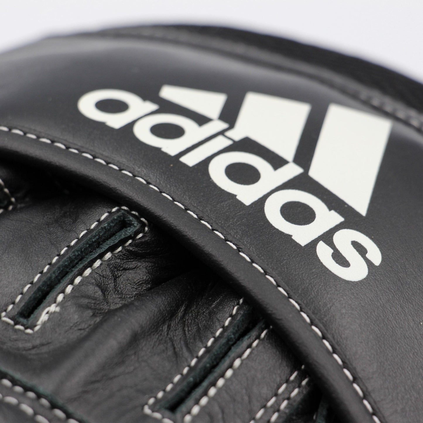 Adidas Ultimate Classic Air Focus Mitts Vacuum Pads Pro Boxing Mitt Pad Pair Black/White
