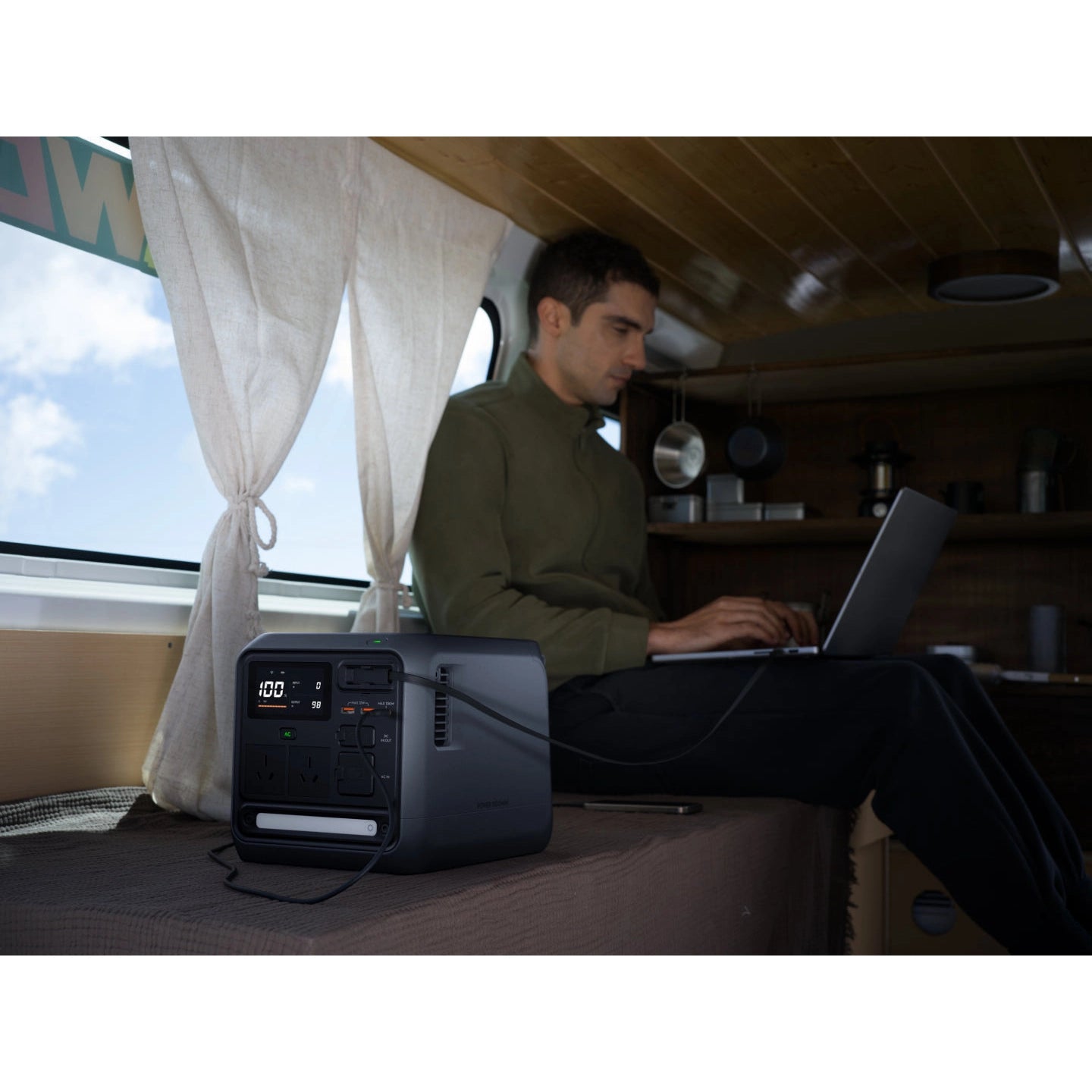 DJI Power 1000 Mini Portable Power Station NZ UPS with LFP Battery Cells 1008Wh